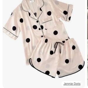 Polka dot woman’s pajamas- boutique